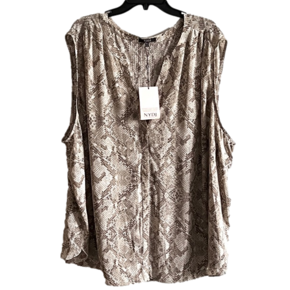 NWT - NYDJ Plus Size snake skin shell - Sz 4x - pair with blazer or shorts!